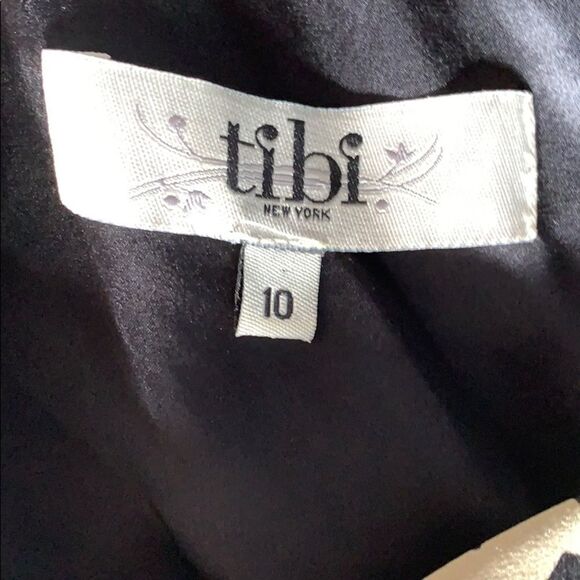 Tibi silk one shoulder dress. Size 10 - Picture 4 of 5